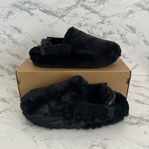 Nike Calm Mule SE Triple Black Faux Fur Slippers Slides Women’s Sizes
